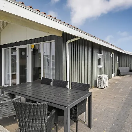 Hyggeligt Taet Pa Vesterhavet Sj466 Harboør